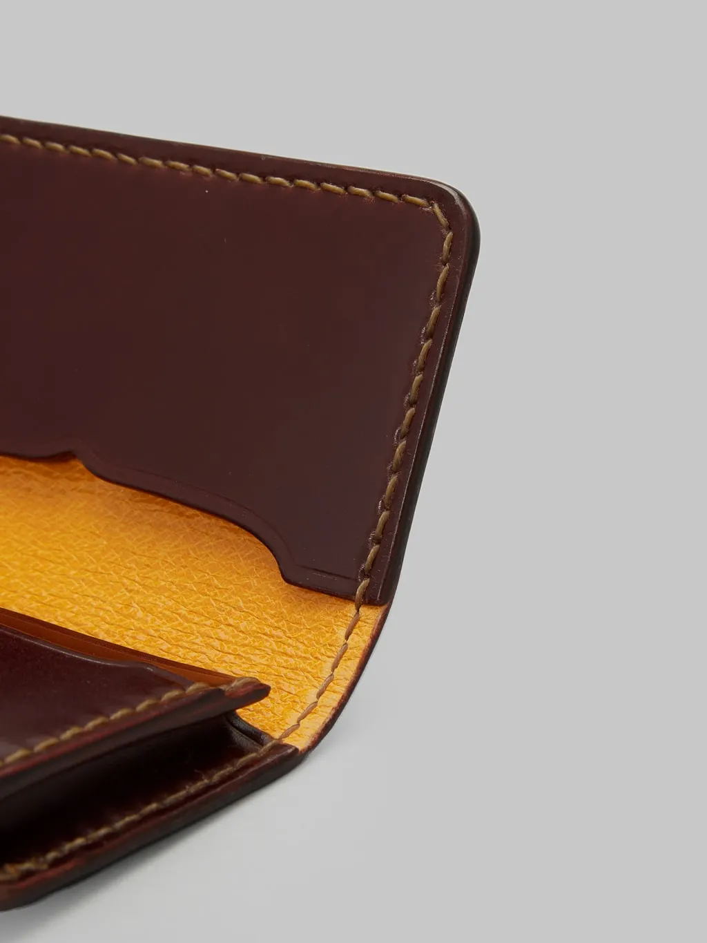 The Flat Head Handsewn Shinki Cordovan Card Case Brown